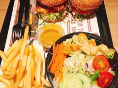 -The Habit Burger Grill 哈比特汉堡(复兴soho店)
