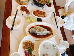 -梅利汴京烤鸭•开封豫菜地标店(东大街店)