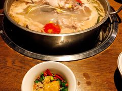 大头鱼凯里红酸汤锅底-阿婉贵州苗家酸汤鱼(梅林店)