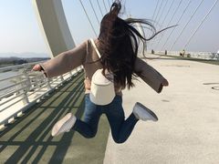-南京眼步行桥