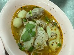 柠檬酸辣汤粿条-榮泰米粉湯(Left Shop)