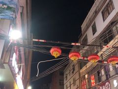 -许西美食一条街