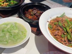 -阿瓦山寨·湘菜现炒·剁椒鱼头王(咸阳总店)