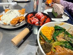 -W COLLECTIVE  DESSERT SHOP