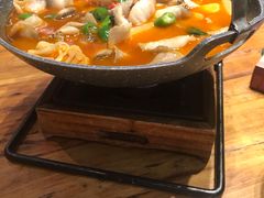 -老滇山寨•云南特色菜•地方菜•民族风情歌舞表演(金碧店)