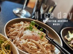 -wineapp葡萄酒餐吧(外滩金融中心店)