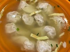 鲜肉小馄饨-大龙汤包