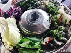 -Lanterns Vietnamese Restaurant