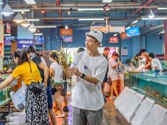 -渔人湾码头海鲜市场负二楼