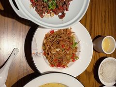 -爱碗亭·鲜炒湖南菜(壹城中心店)