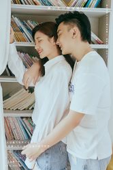 -现代经典婚纱摄影