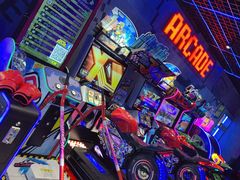 -世代星球·保龄球·镭战真人CS·团建(杨浦店)