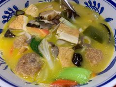 -窄巷子陕菜馆·地道陕西菜(粉巷店)