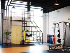 -VLines耀能运动Space&Flow(国贸店)