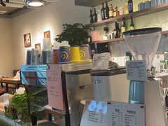 -WOW coffee