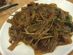 干炒牛河-小姜锅贴(凤凰街店)