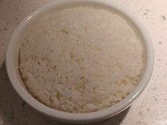 东北五常大米饭-江渔儿酸菜鱼·拔草餐厅(虎门君乐汇店)