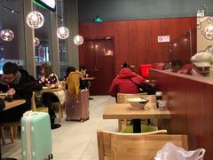 大堂-吉祥馄饨(虹桥火车站店)