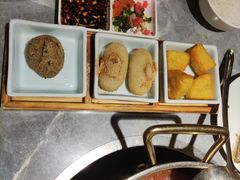 -野山舂·贵州现舂酸汤牛肉(民生路店)