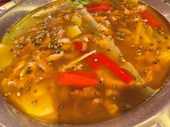 -有红鸡毛店·川菜(建设路店)