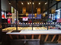 面包甜点陈列柜-新万鑫银丝面·非遗无锡味(惠山古镇店)