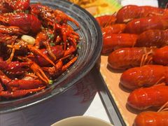 -肥肥虾庄·金牌油焖大虾(汉街SKP店)