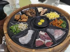 -老国贸云南传统过桥米线(滇池店)