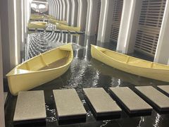 -涨巢·潮玩水疗局