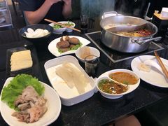 -鼎盛山海火锅(北戴河刘庄夜市老虎石浴场店)
