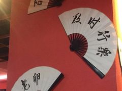 -虾弄弄海派小龙虾·牛羊蝎子火锅