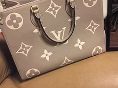 -玉凡奢侈品黄金回收