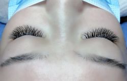 -双双化妆造型工作室