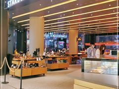 -星巴克臻选(上海合生汇1F店)