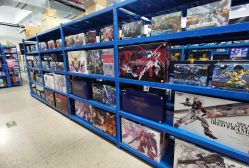 -逝水玩具折扣店