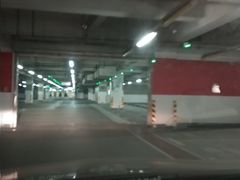 -久光百货-地下停车场