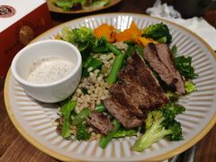 煎牛肉烤时蔬羽衣甘蓝沙拉-BAKER&SPICE(国金中心商场店)