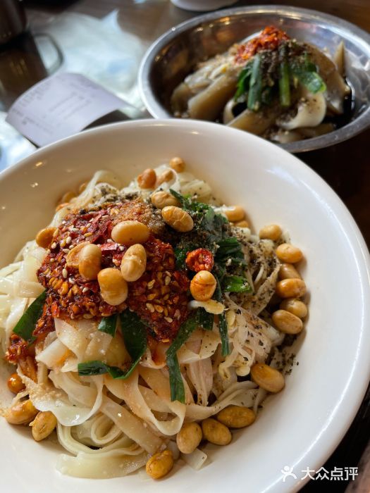 88号小吃店·经典云南菜·地道纳西美食鸡豆凉粉图片
