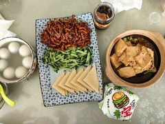 -天天向上素食餐厅(五台山店)