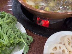 -朝伟清真铜瓢牛肉馆(三十年老·店)