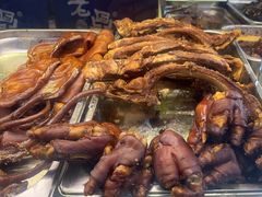 -老鼎万春卤菜(五代传承创始老店)