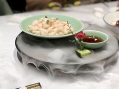 手剥龙井河虾仁-江南厨子·品苏杭(华润万象店)