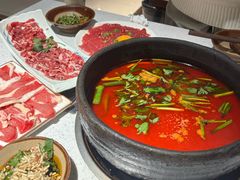 -贵府酸汤牛肉火锅·贵州老字号(飞山街店)