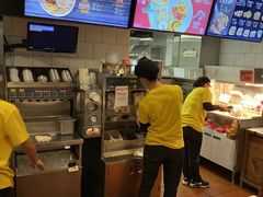 -麦当劳(水坑尾街店)