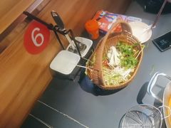 -由衷贵州酸汤牛肉火锅(新桥店)