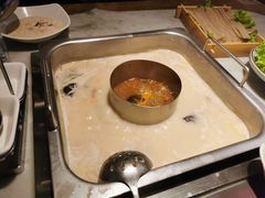 -尚尚仙·酸汤猪手·猪肚鸡火锅(华联万柳购物中心店)