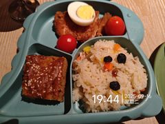 -耶里夏丽·丝路国际·新疆餐厅(浦东区东方路店)