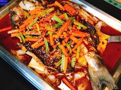 -鸣记脆皮烤鱼·海鲜烤鱼(三八广场店)