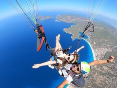 -费特希耶滑翔伞