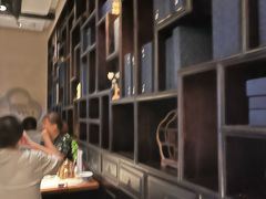 -桂满隴·站立的杭州(无锡八佰伴店)