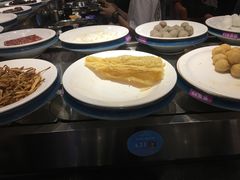 -钱小主·自助回旋烤肉火锅餐厅(东方新天地店)